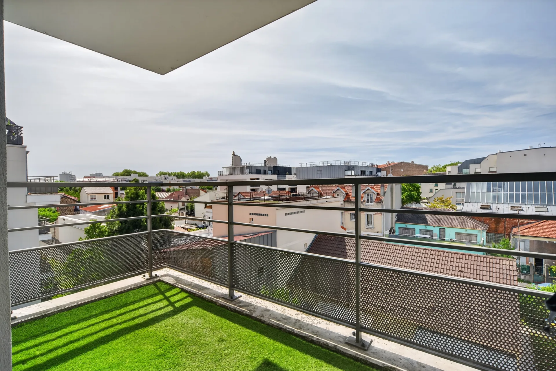 Coup de cœur assuré ! 2 pièces 45 m² avec balcon et parking en sous-sol – Bagnolet
